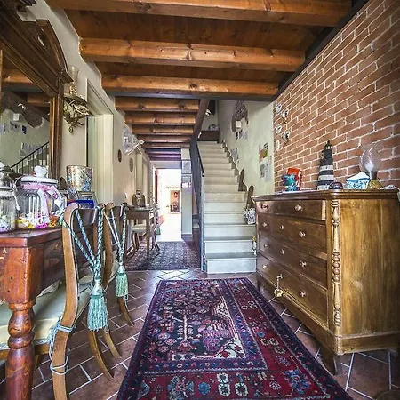 לינה וארוחת בוקר Ca' Noemi 4*