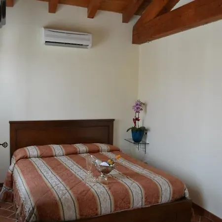 Bed and breakfast Ca' Noemi 4*