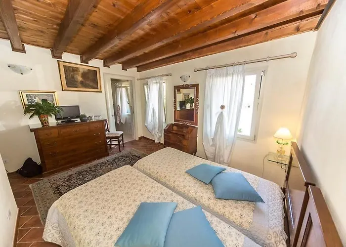 Ca' Noemi Bed & Breakfast 4*